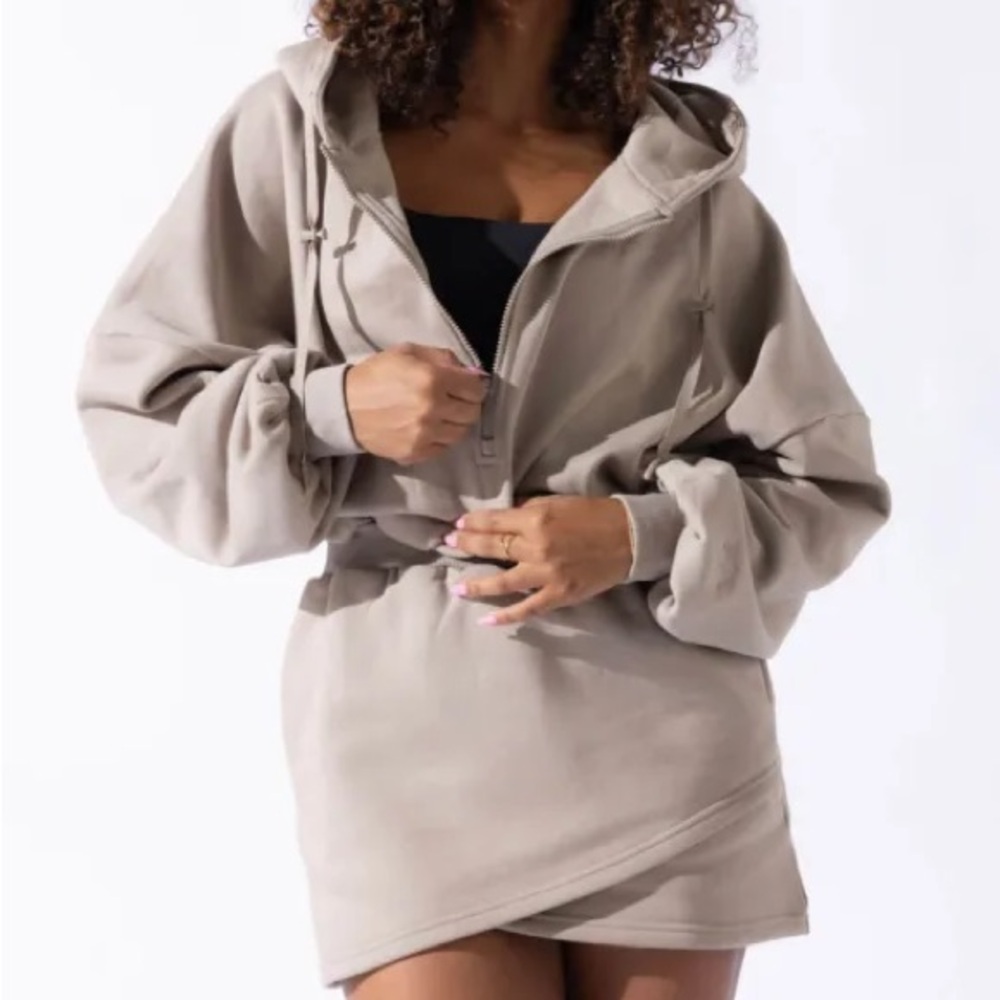 POPFLEX Game Day Dress in Hazel